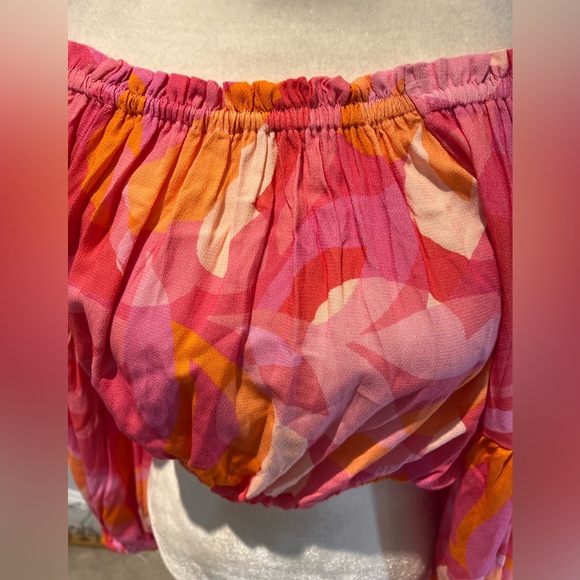 NWT Olia Off The Shoulder Peasant Crop Top Shirt Size Small Bright Pink Orange - Picture 6 of 10